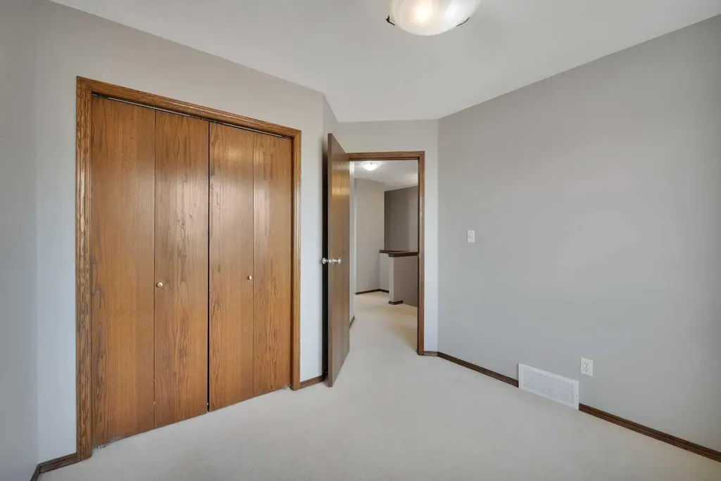 45 Winston Place Blackfalds AB T4M 0K9