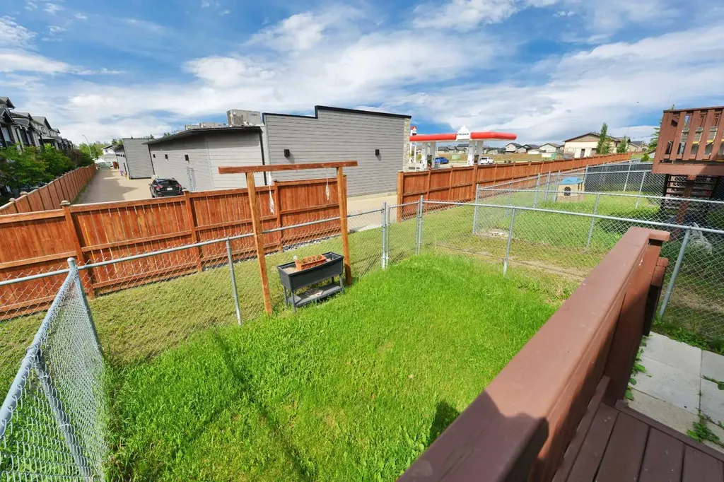 45 Winston Place Blackfalds AB T4M 0K9