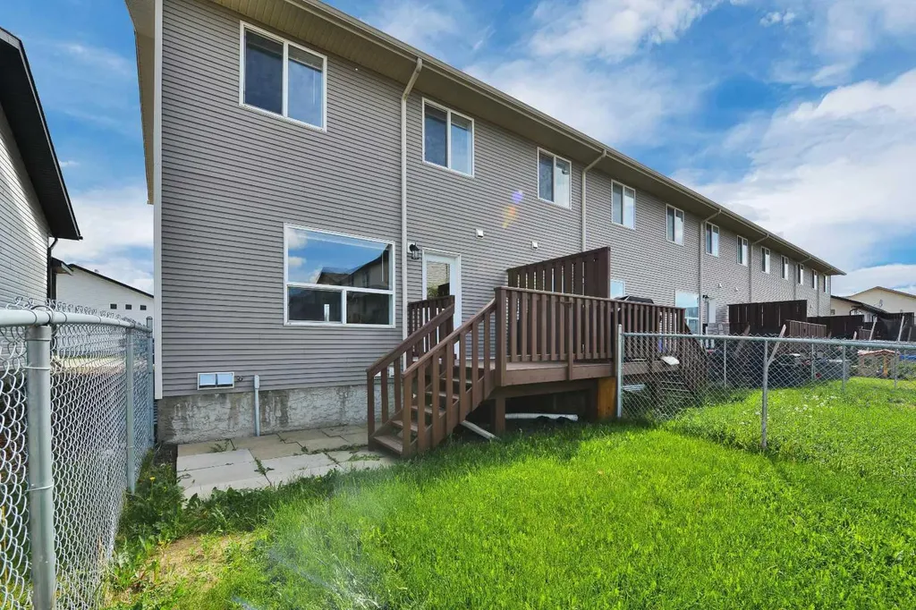 45 Winston Place Blackfalds AB T4M 0K9