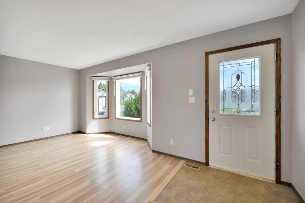 45 Winston Place Blackfalds AB T4M 0K9