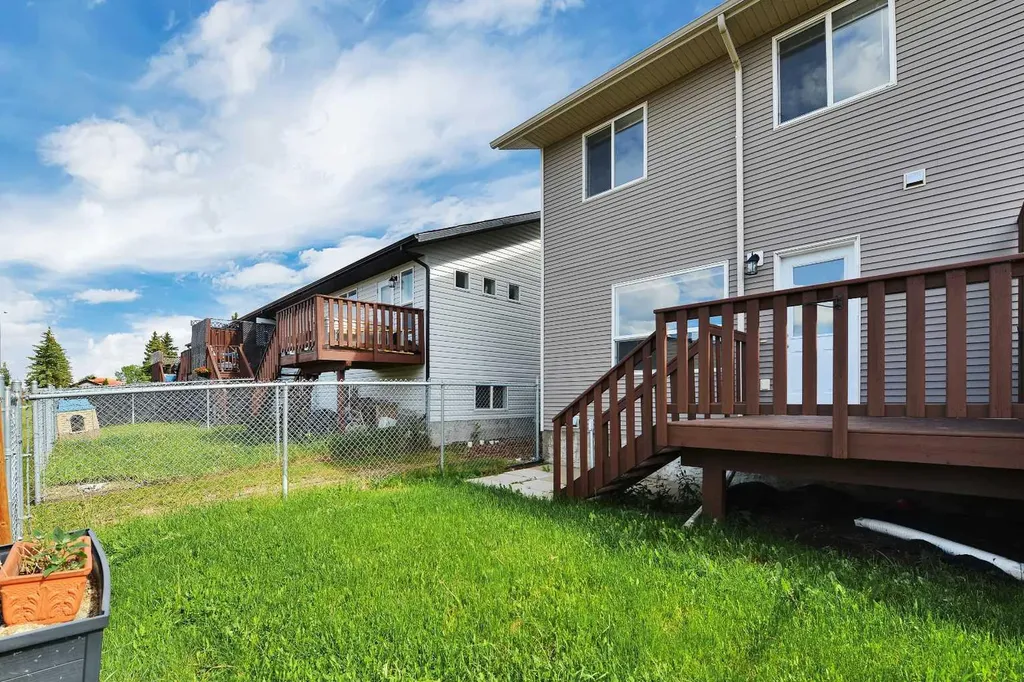 45 Winston Place Blackfalds AB T4M 0K9
