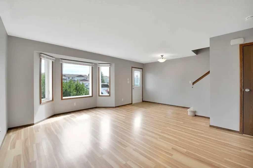 45 Winston Place Blackfalds AB T4M 0K9