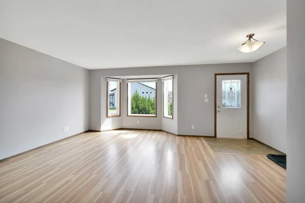 45 Winston Place Blackfalds AB T4M 0K9