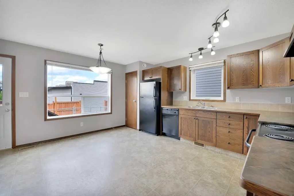 45 Winston Place Blackfalds AB T4M 0K9