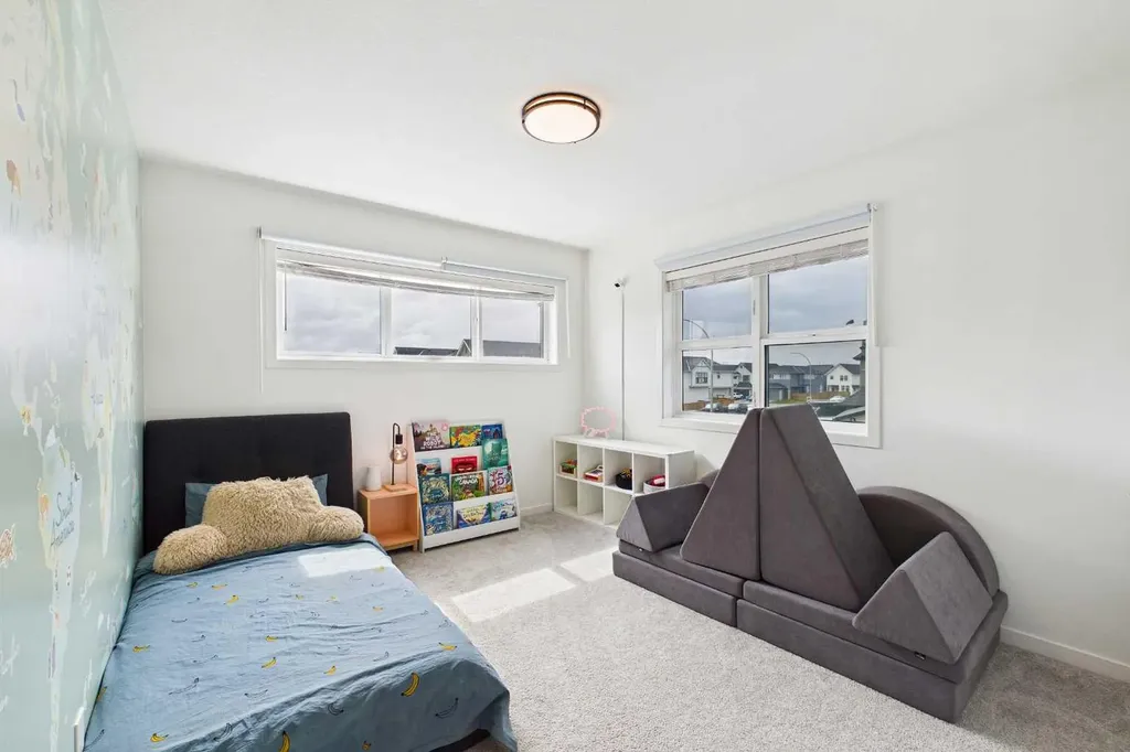 395 Copperhead Way SE Calgary AB T2Z 5G1