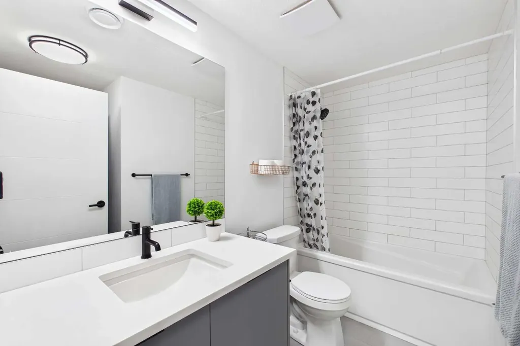 395 Copperhead Way SE Calgary AB T2Z 5G1