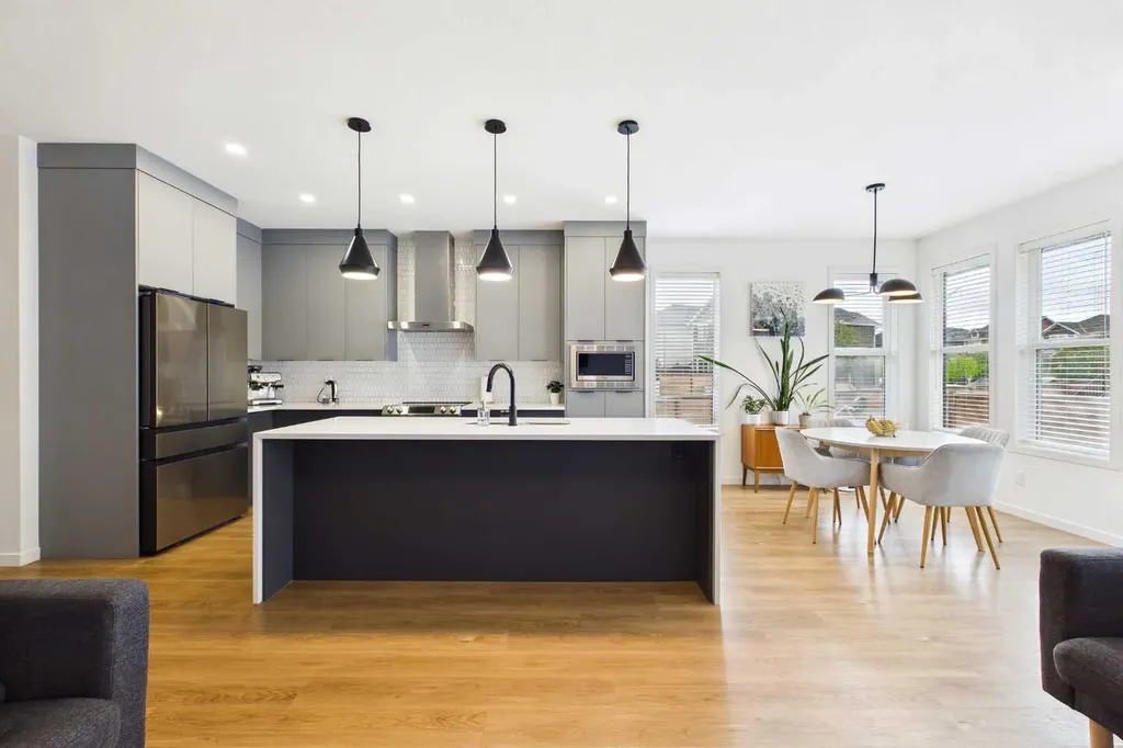 395 Copperhead Way SE Calgary AB T2Z 5G1