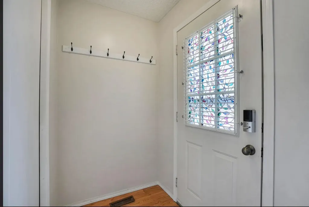164 Woodsman Lane Calgary AB T2W 4Z6