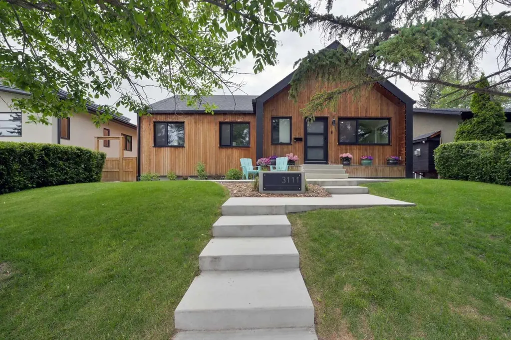 3111 Leduc Crescent SW Calgary AB T3E 5X1