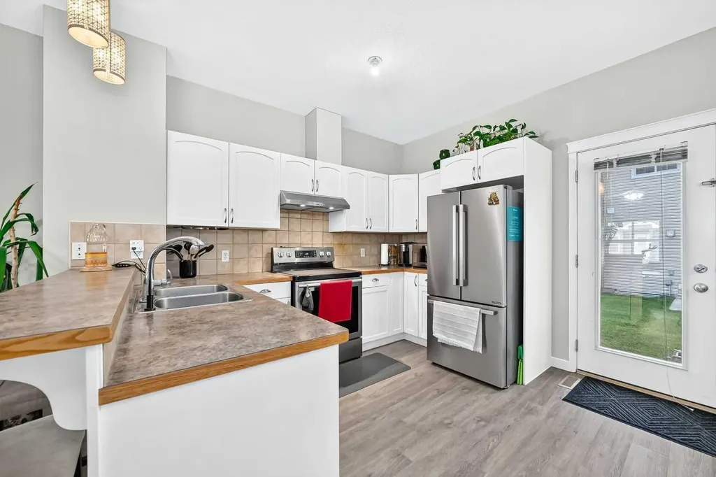 111 Tarawood Lane NE Calgary AB T3J 0B9