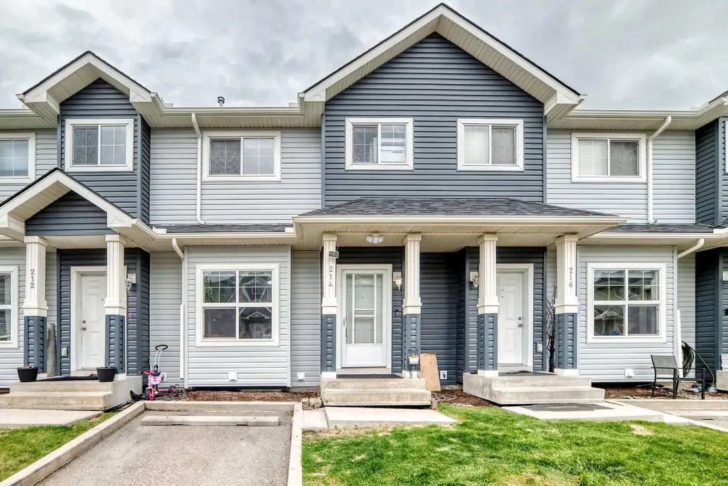 111 Tarawood Lane NE Calgary AB T3J 0B9