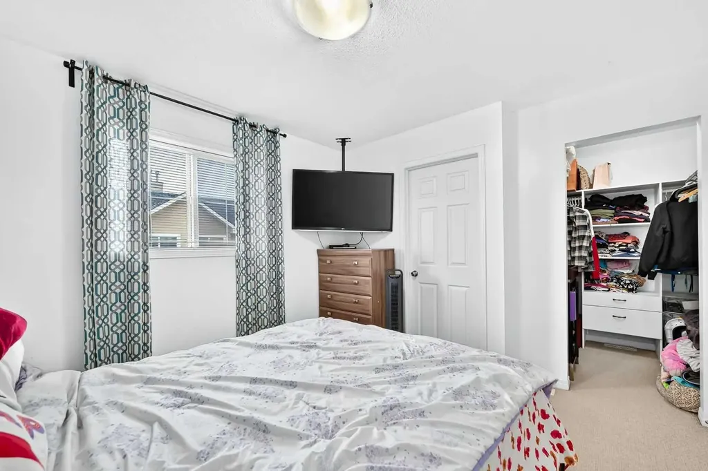 111 Tarawood Lane NE Calgary AB T3J 0B9
