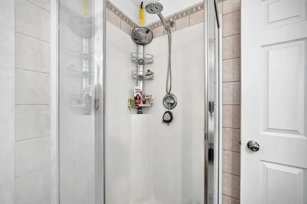111 Tarawood Lane NE Calgary AB T3J 0B9