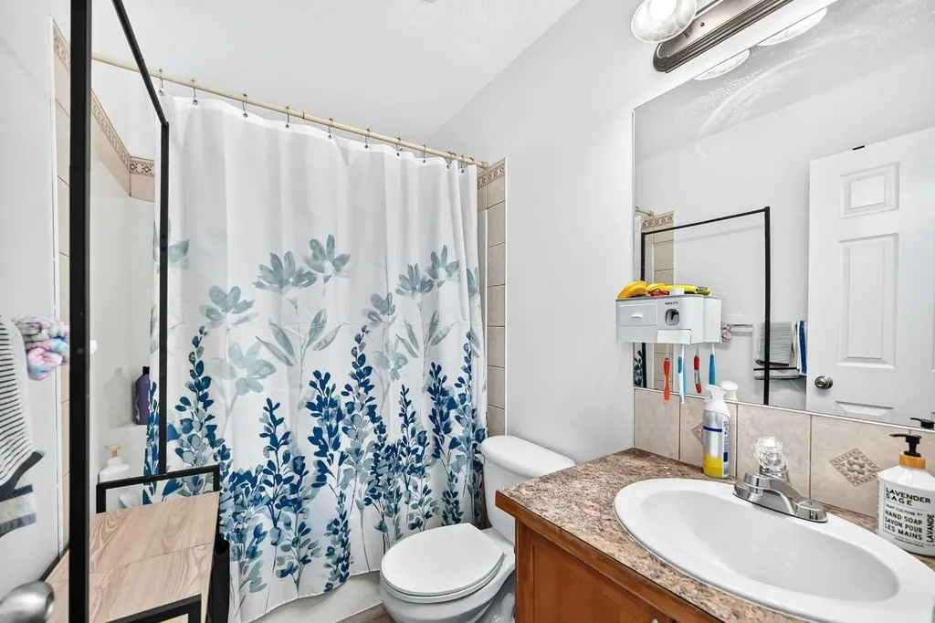 111 Tarawood Lane NE Calgary AB T3J 0B9