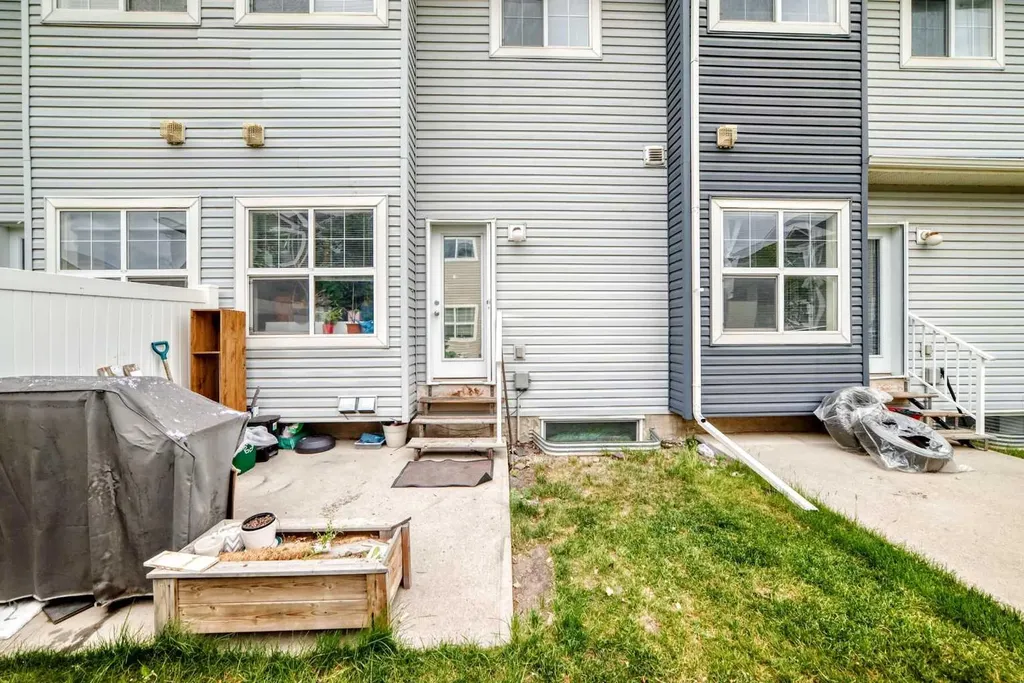 111 Tarawood Lane NE Calgary AB T3J 0B9
