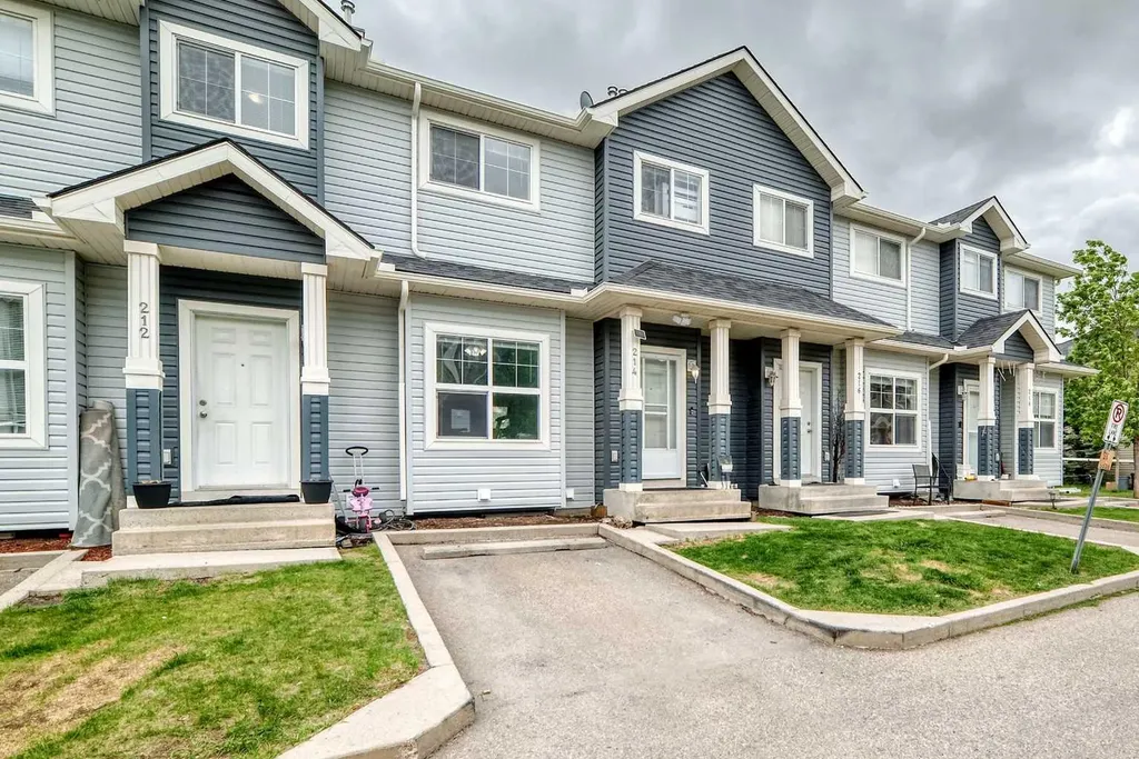 111 Tarawood Lane NE Calgary AB T3J 0B9