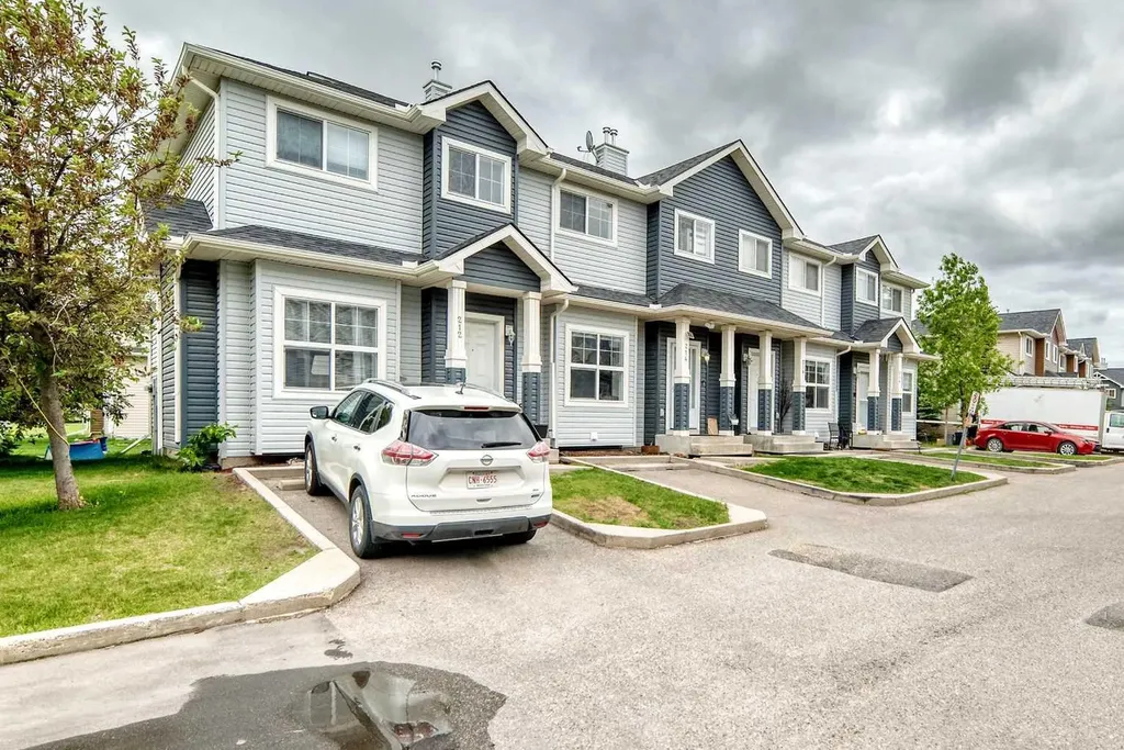 111 Tarawood Lane NE Calgary AB T3J 0B9