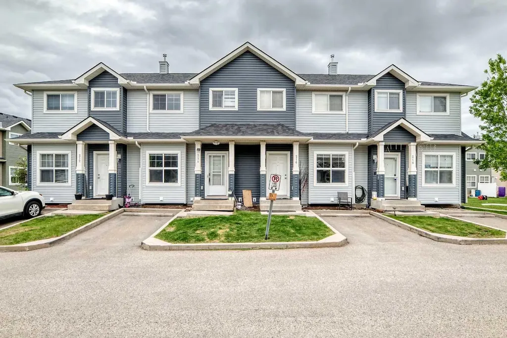 111 Tarawood Lane NE Calgary AB T3J 0B9