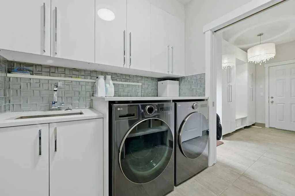 73 Westpark Crescent SW Calgary AB T3H 0C2