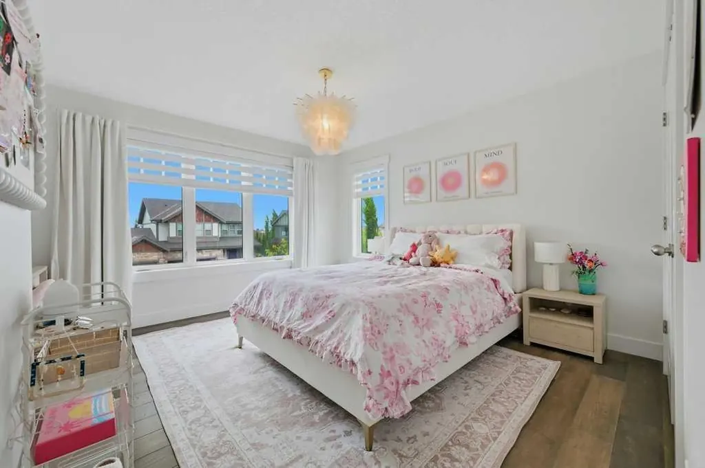73 Westpark Crescent SW Calgary AB T3H 0C2