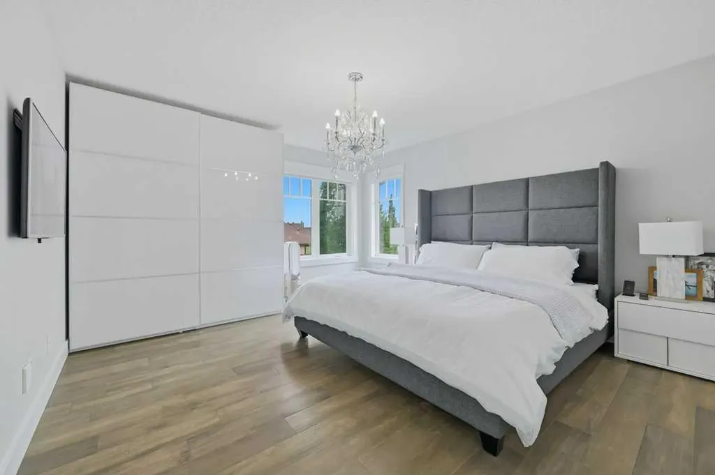73 Westpark Crescent SW Calgary AB T3H 0C2