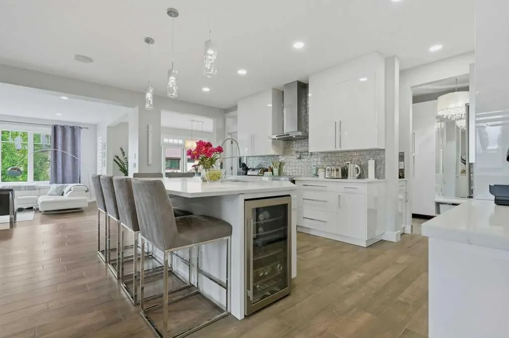 73 Westpark Crescent SW Calgary AB T3H 0C2