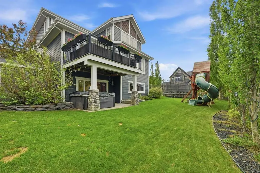 73 Westpark Crescent SW Calgary AB T3H 0C2