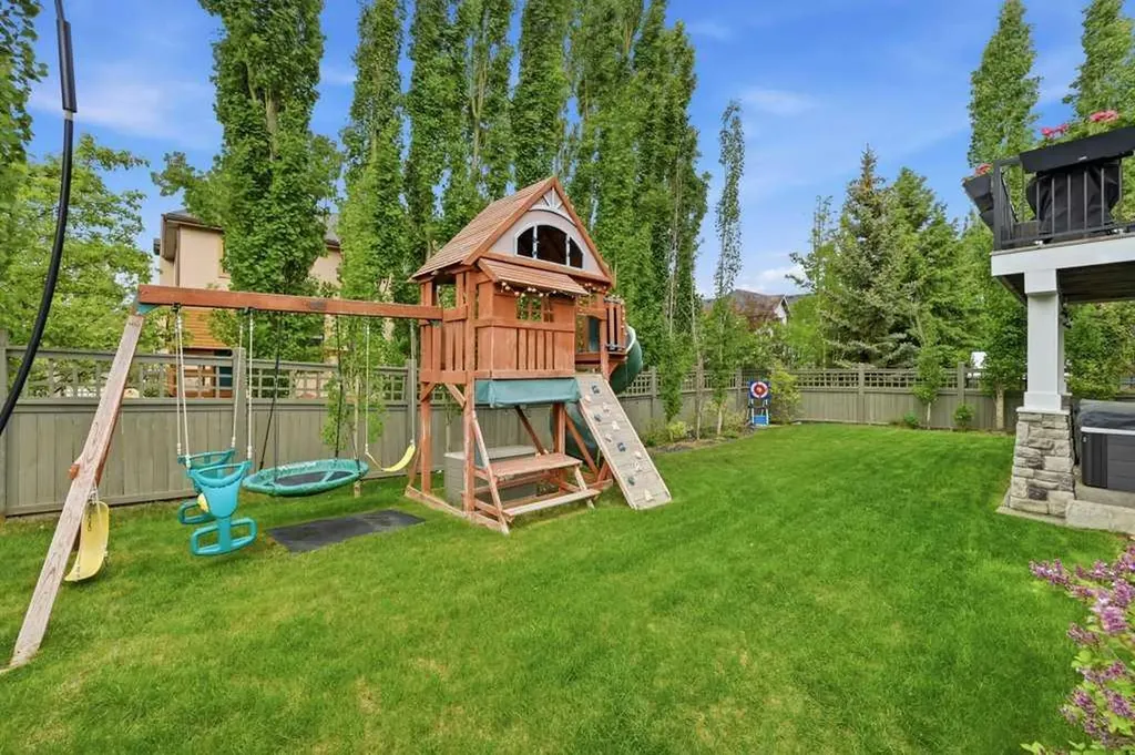 73 Westpark Crescent SW Calgary AB T3H 0C2