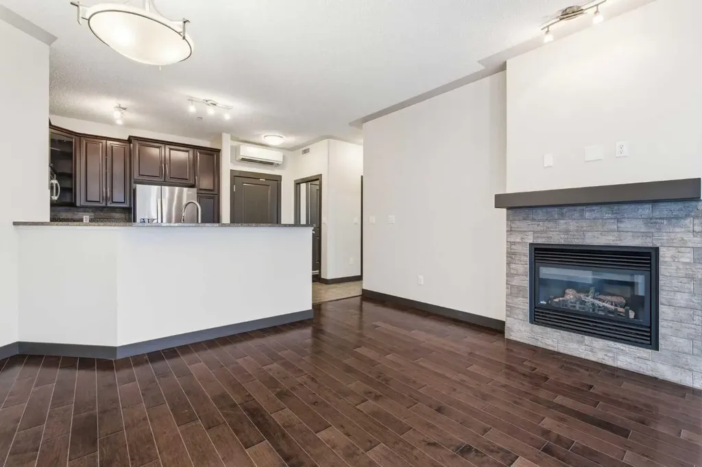 35 Inglewood Park SE Calgary AB T2G1B5