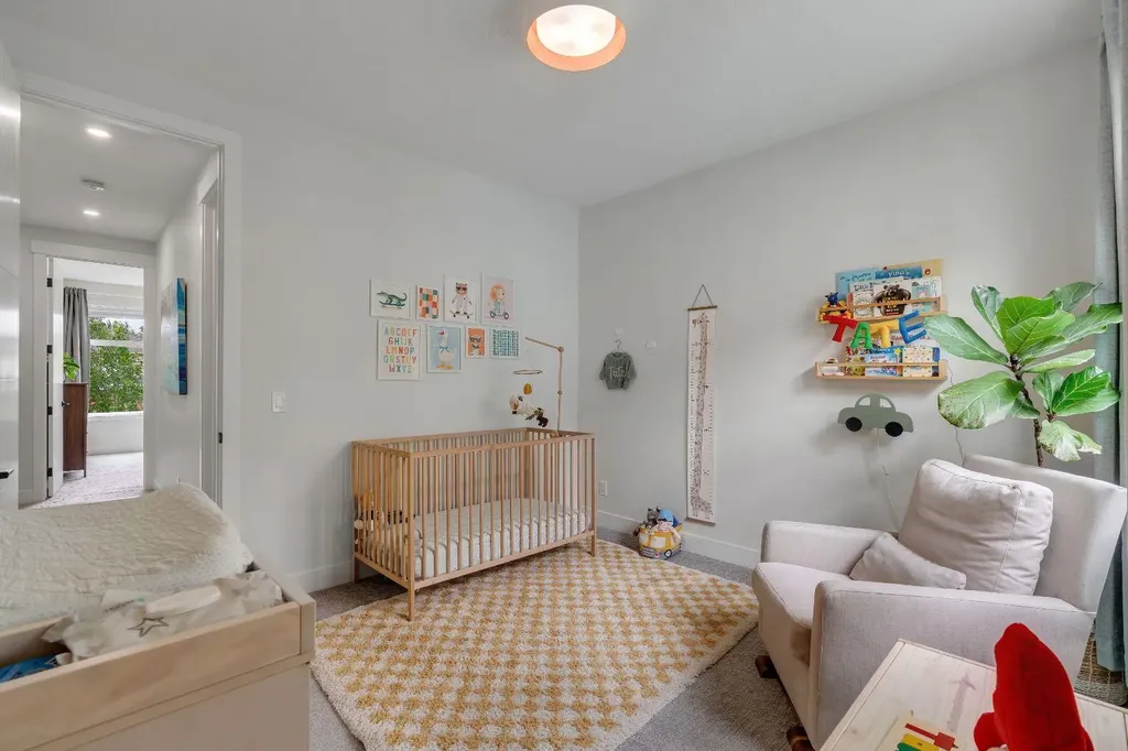 3252 18 Street SW Calgary AB T2T 1W2