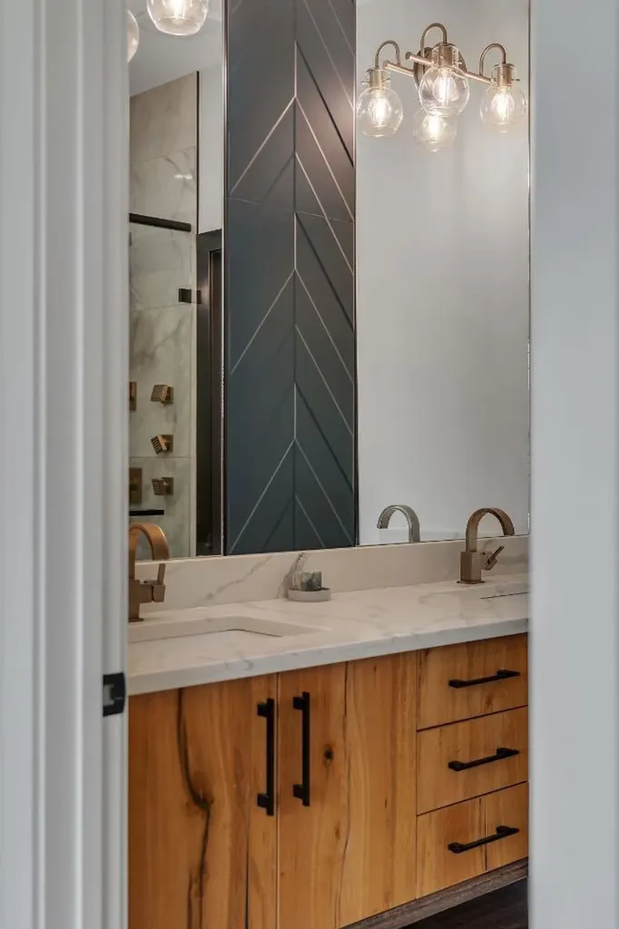 3252 18 Street SW Calgary AB T2T 1W2
