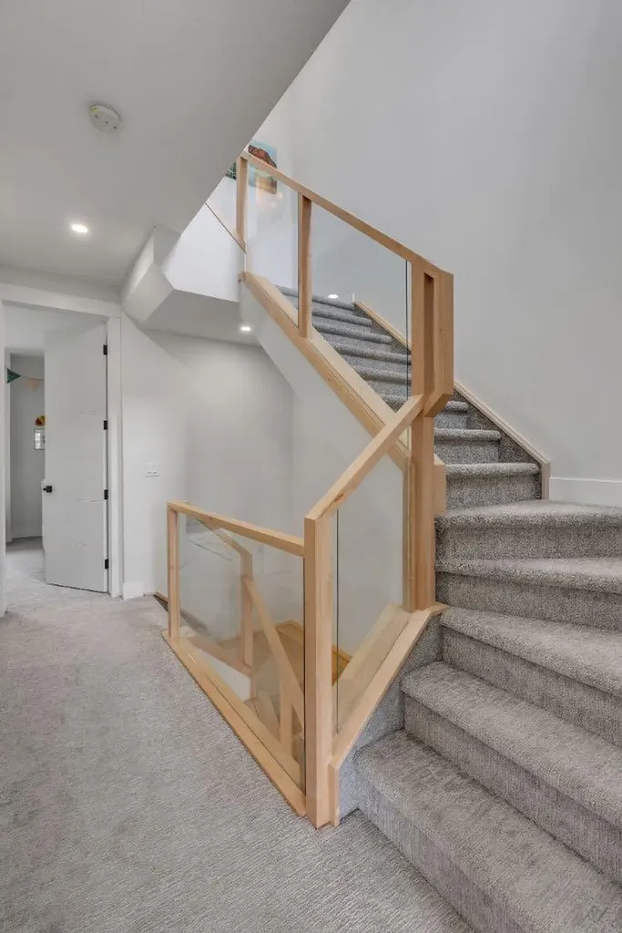 3252 18 Street SW Calgary AB T2T 1W2