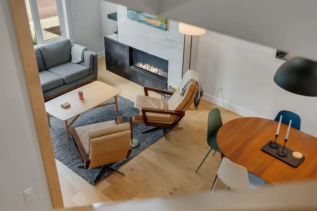 3252 18 Street SW Calgary AB T2T 1W2