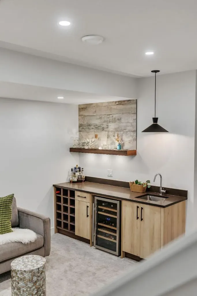3252 18 Street SW Calgary AB T2T 1W2