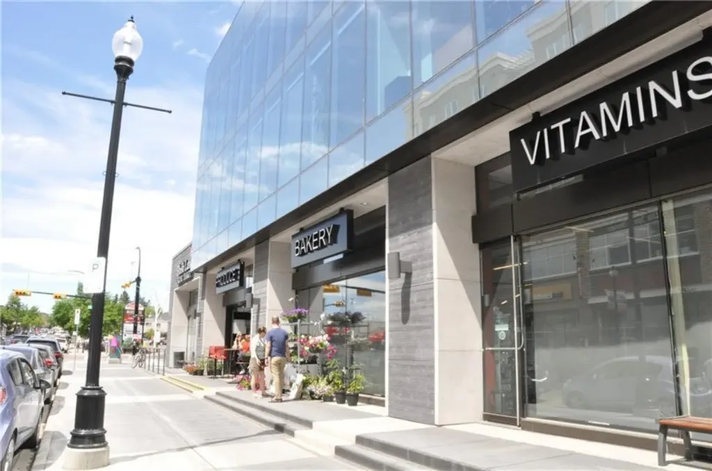 3252 18 Street SW Calgary AB T2T 1W2