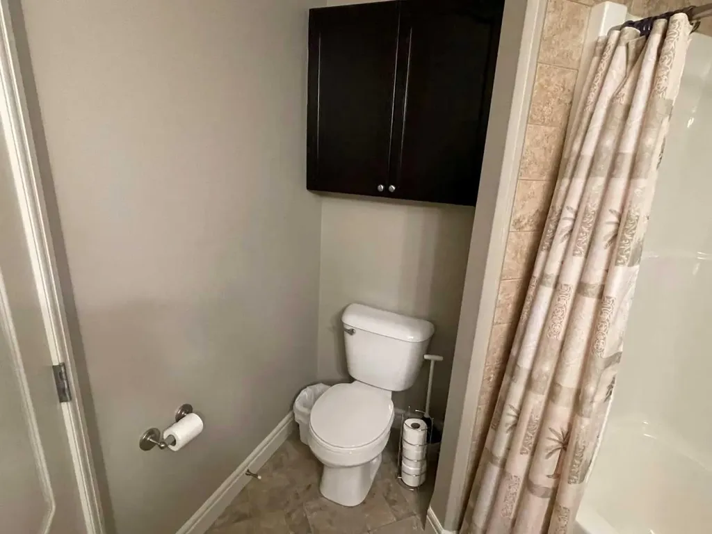 18 Park Point Whitecourt AB T7S 1W9