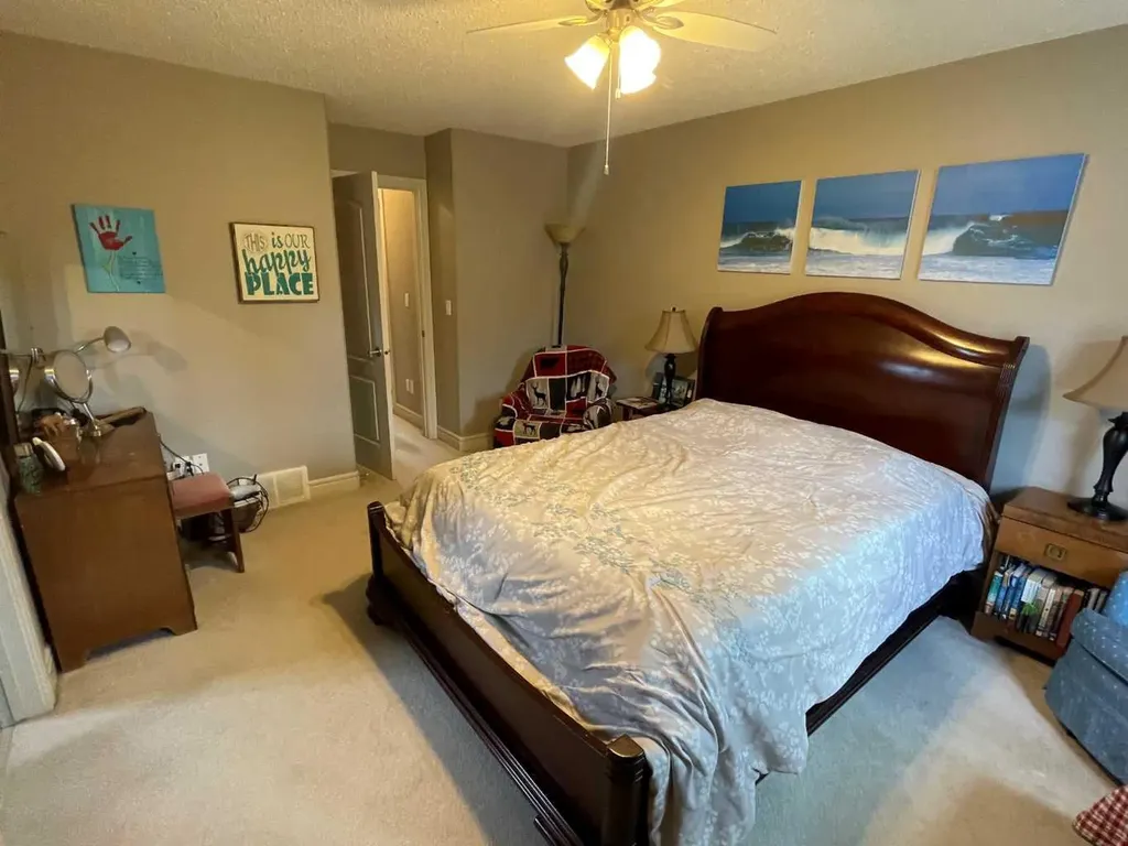 18 Park Point Whitecourt AB T7S 1W9