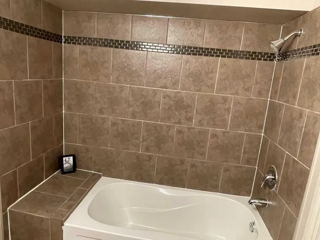 18 Park Point Whitecourt AB T7S 1W9