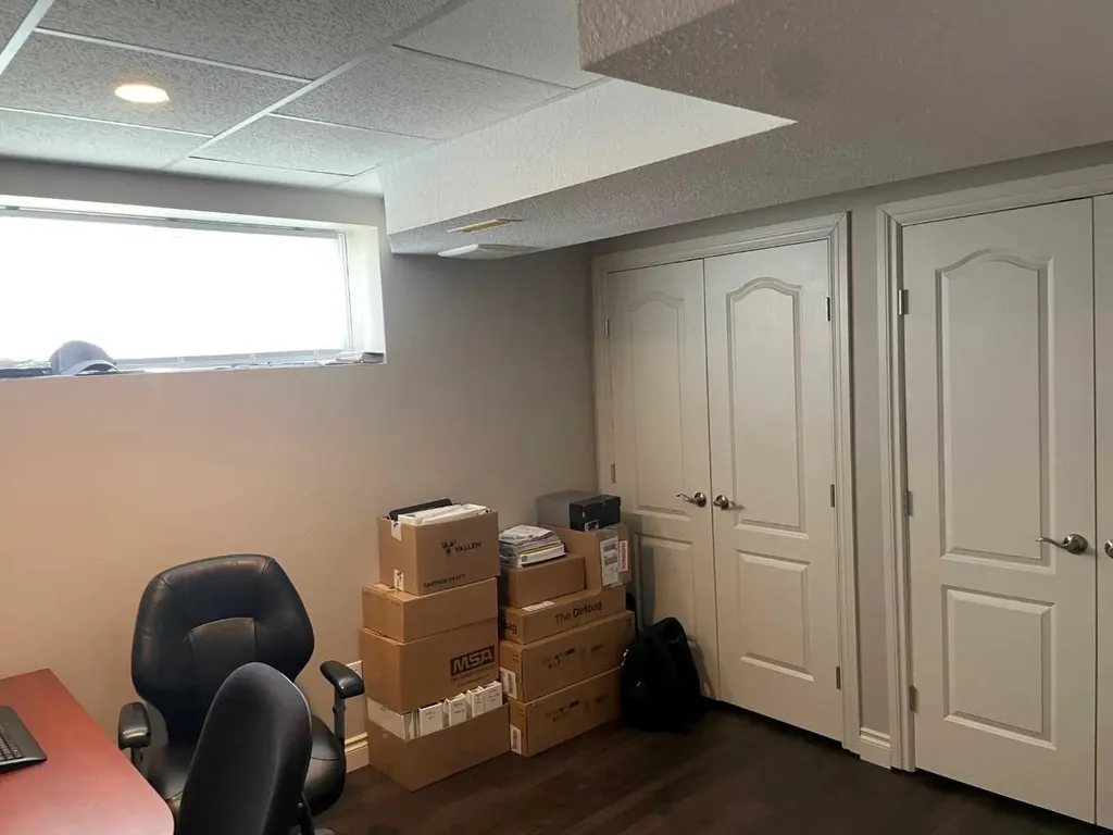 18 Park Point Whitecourt AB T7S 1W9