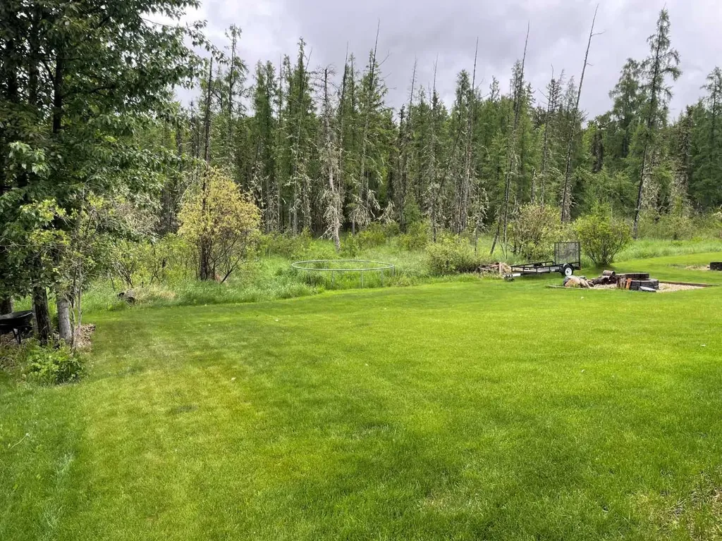 18 Park Point Whitecourt AB T7S 1W9