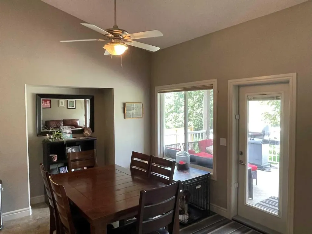 18 Park Point Whitecourt AB T7S 1W9