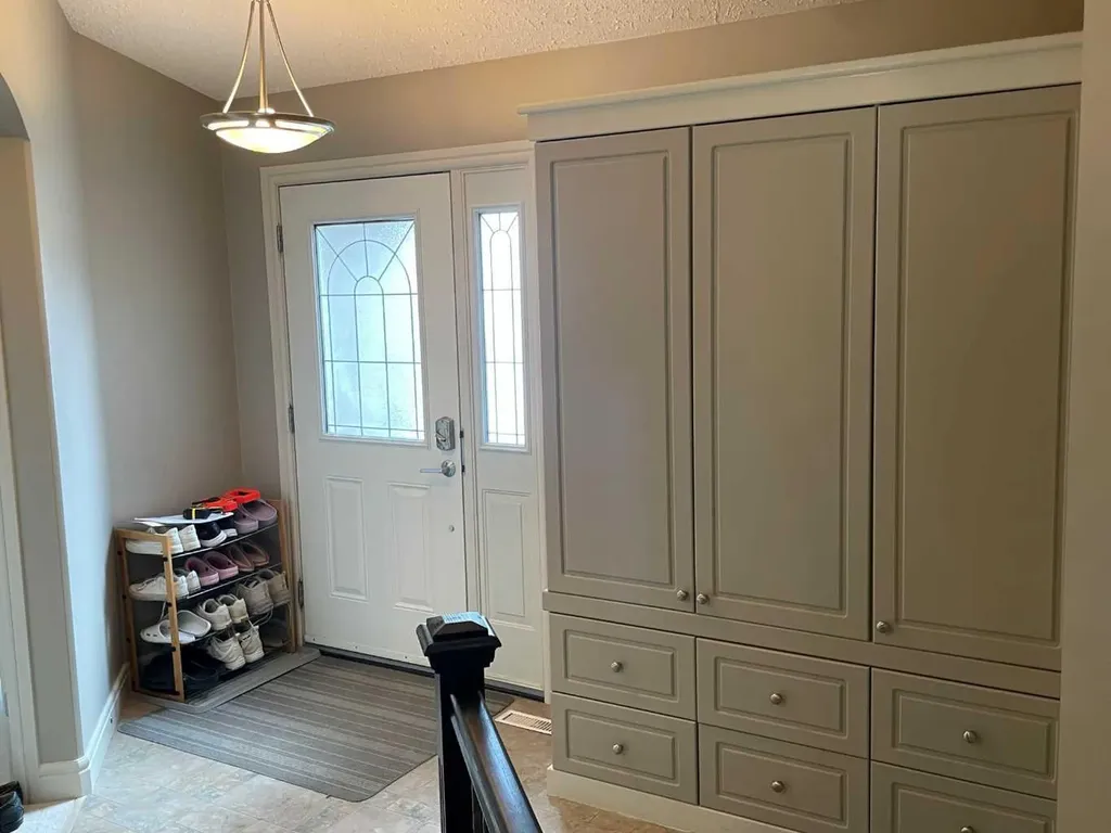 18 Park Point Whitecourt AB T7S 1W9