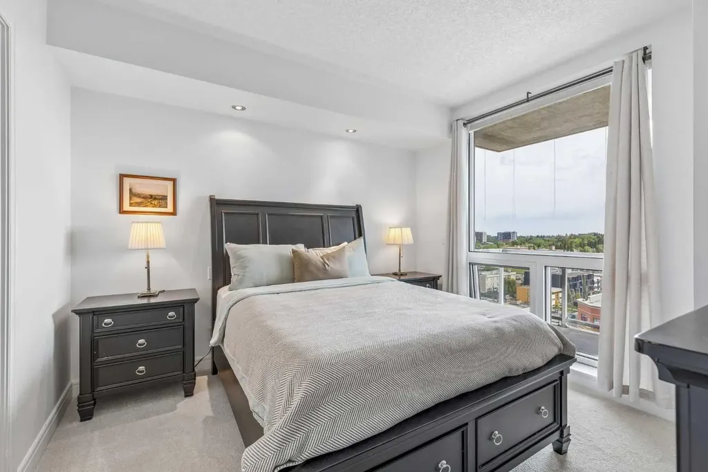 817 15 Avenue SW Calgary AB T2R0H8