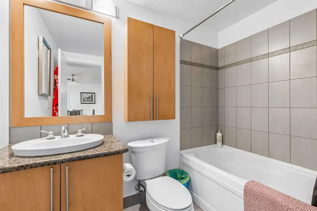 817 15 Avenue SW Calgary AB T2R0H8