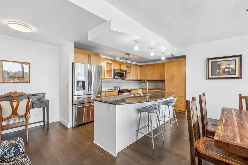 817 15 Avenue SW Calgary AB T2R0H8