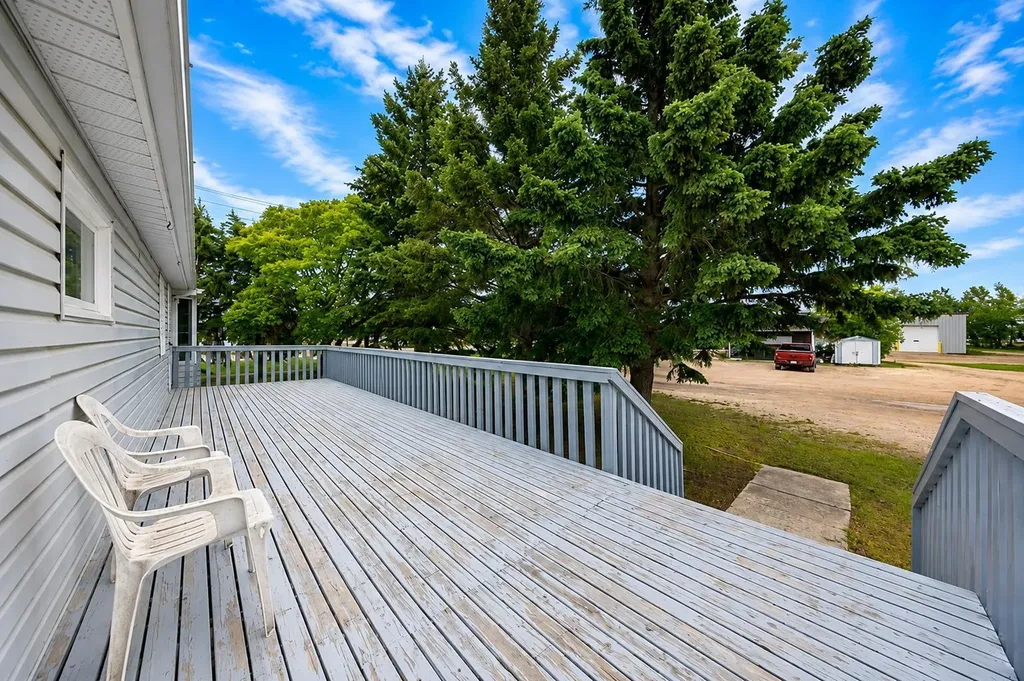3RD Avenue East St. Walburg SK S0M2T0