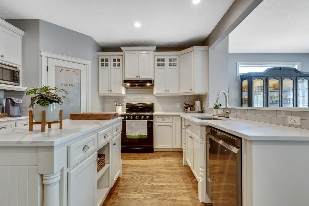 121 Cimarron Park Circle Okotoks AB T1S 2H5