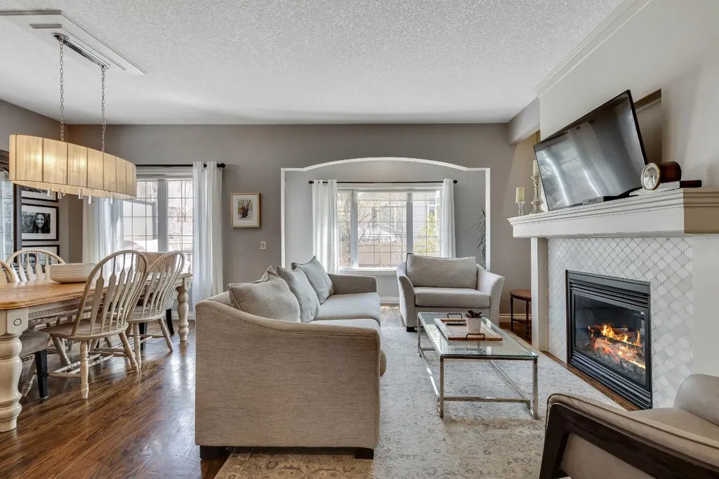 121 Cimarron Park Circle Okotoks AB T1S 2H5