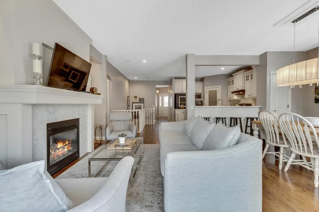 121 Cimarron Park Circle Okotoks AB T1S 2H5
