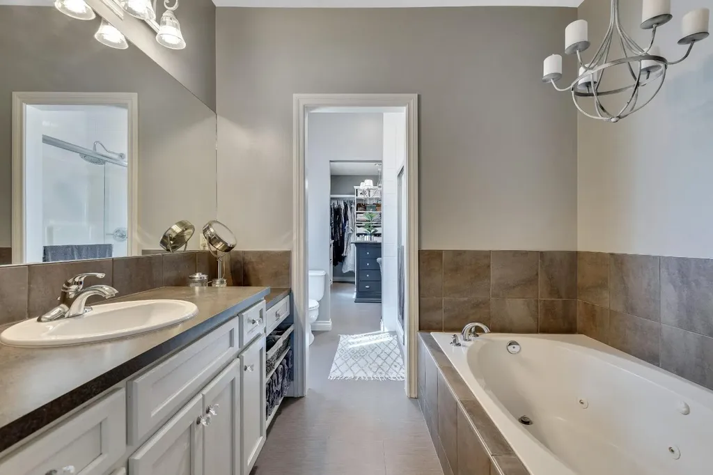121 Cimarron Park Circle Okotoks AB T1S 2H5